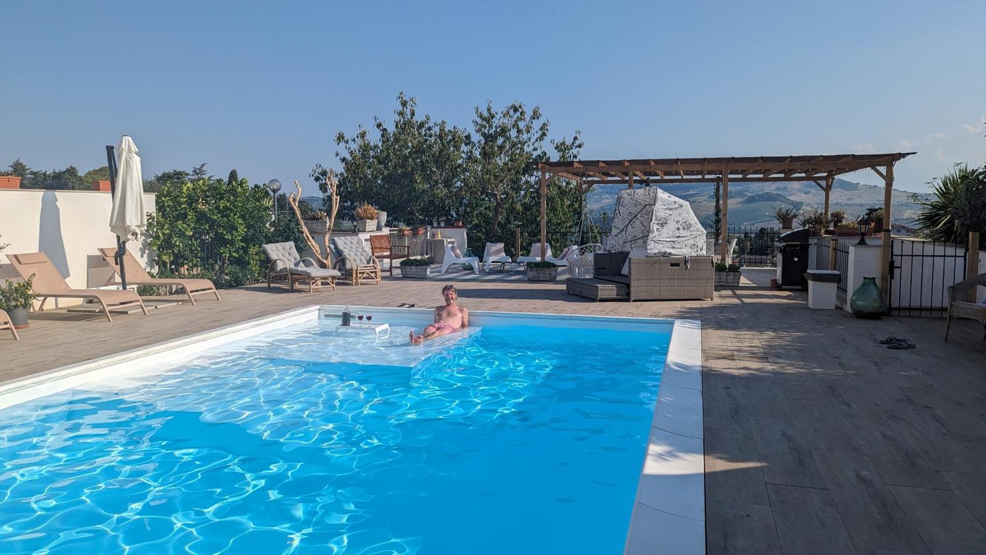 Bed And Breakfast La Pecora Rosa Sant'Omero Buitenkant foto